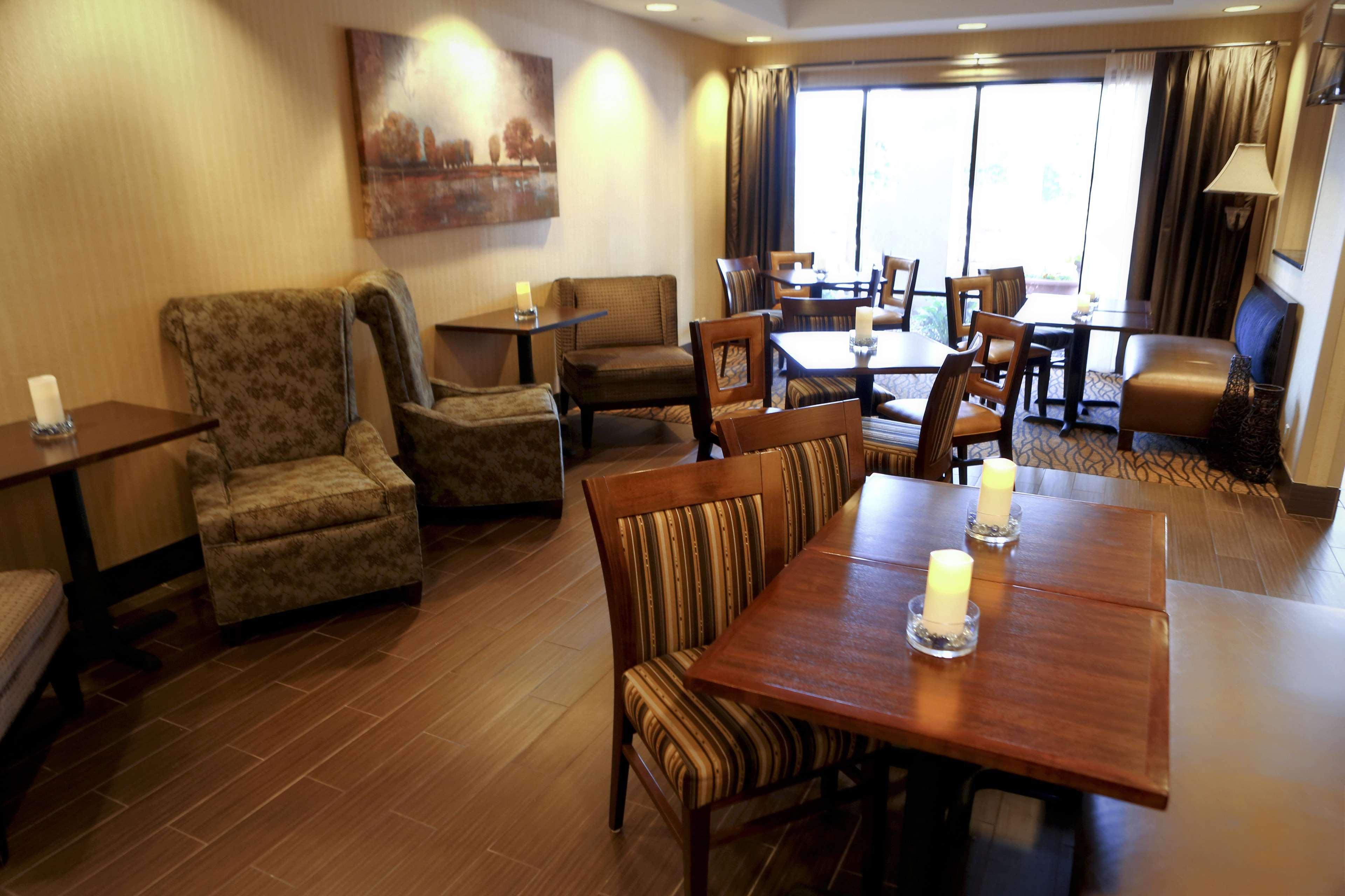 Hampton Inn Eau Claire Esterno foto