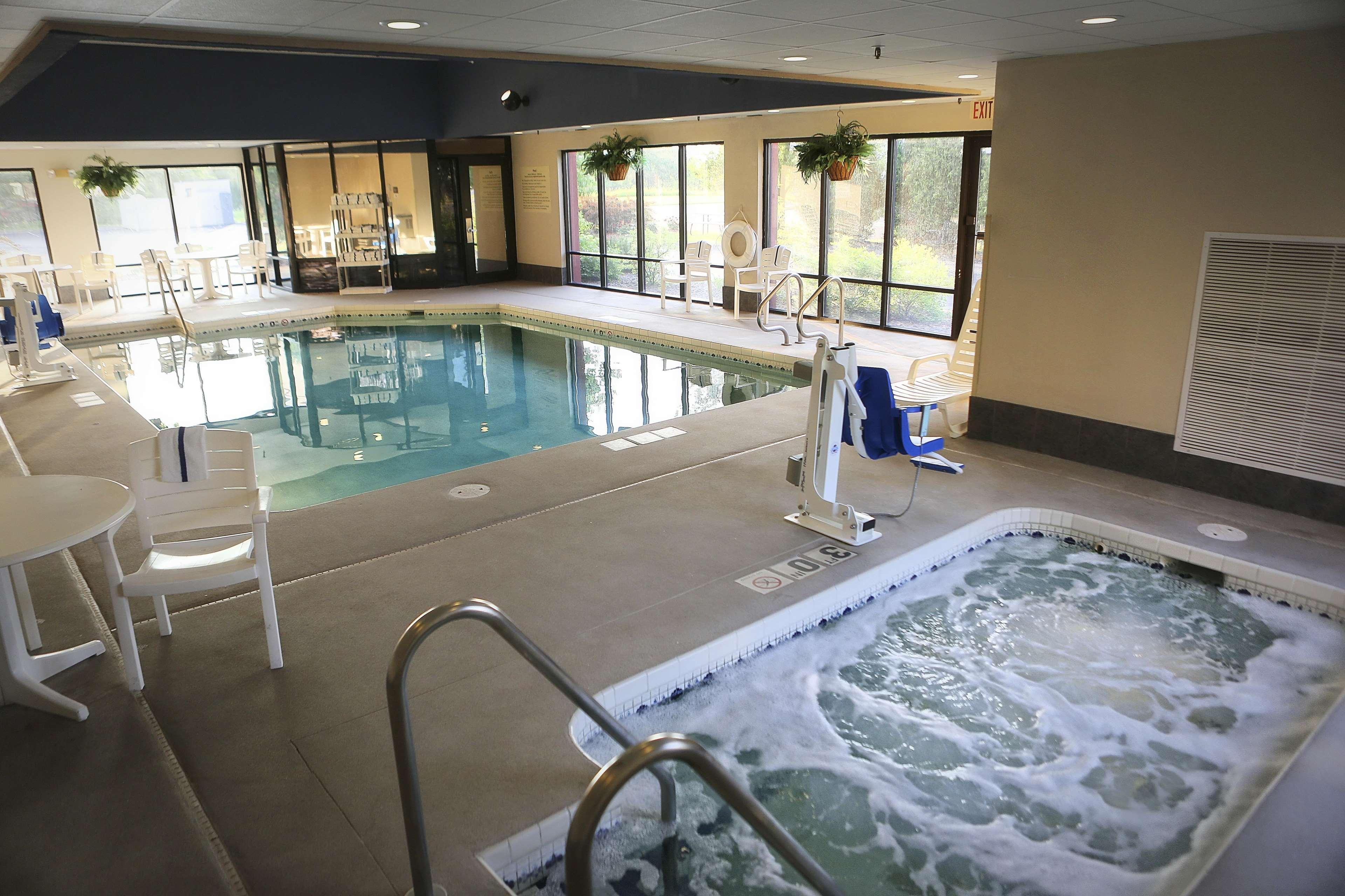 Hampton Inn Eau Claire Esterno foto